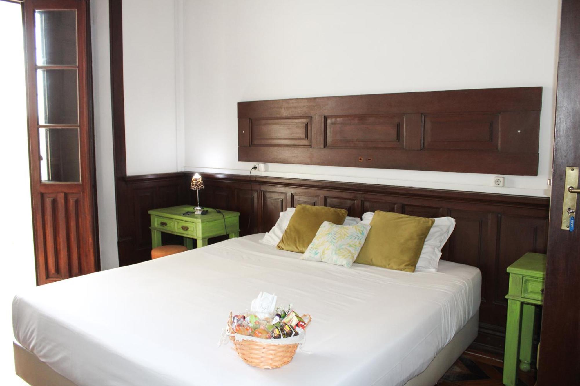 Urban Suites Авейру Экстерьер фото