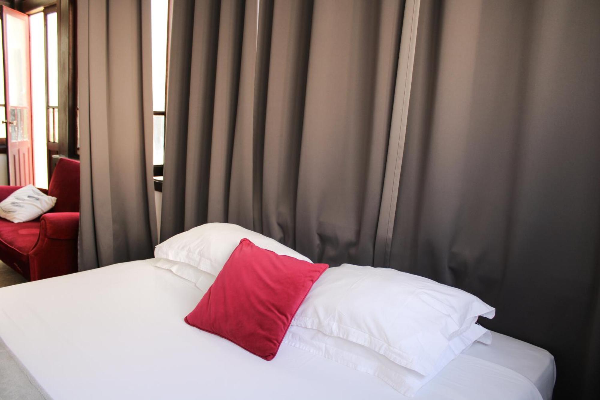 Urban Suites Авейру Экстерьер фото