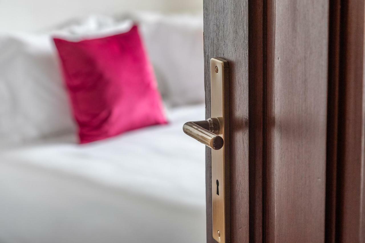 Urban Suites Авейру Экстерьер фото